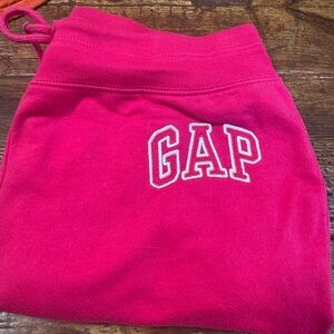 GAP women’s Size small hot Pink Sweatpants worn once